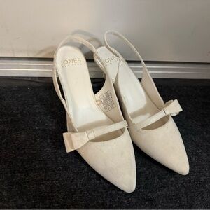 Jones New York Cream Bow Slingback Heels